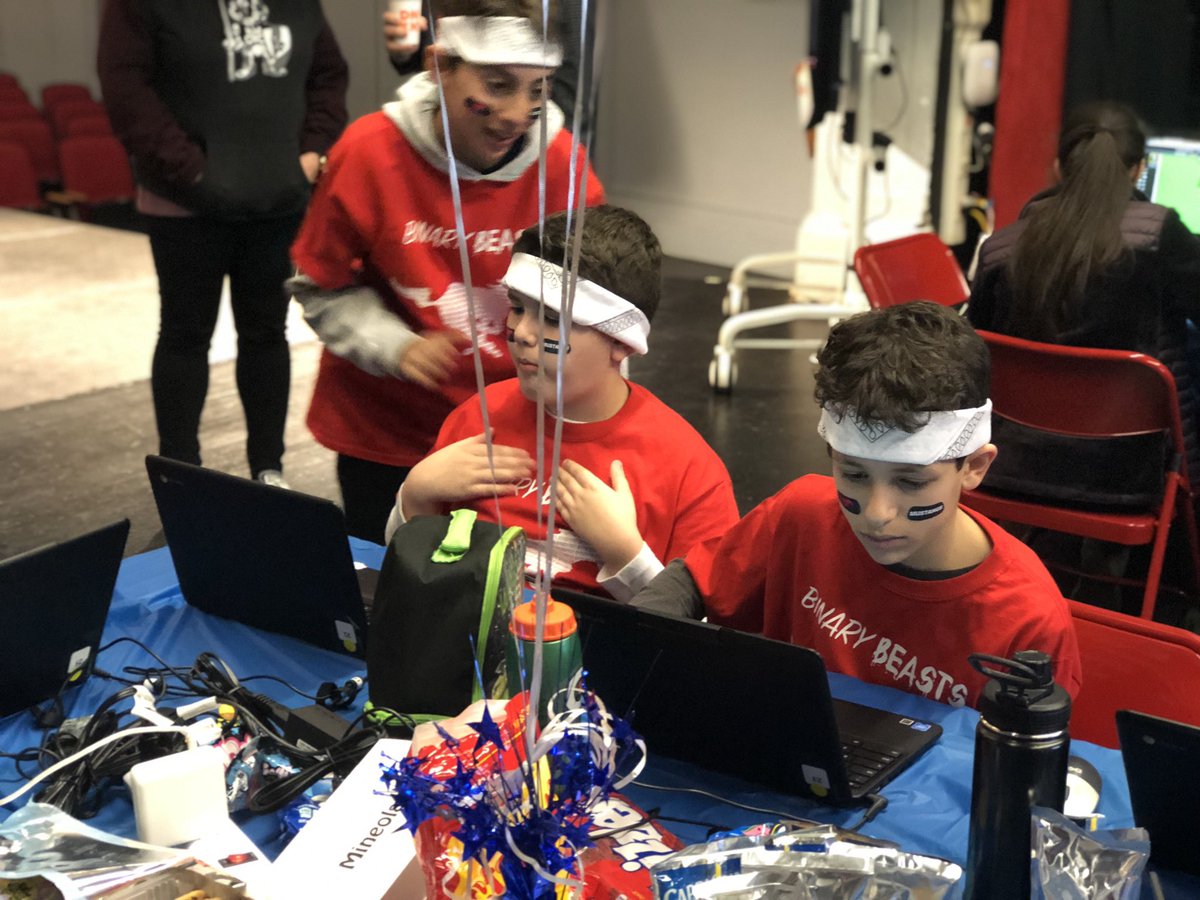 mattgct's tweet image. #WiredIn @kid_OYO ‘s #HackLI @DigitalPromise @NaglersNotions @dr_smacken @kemnitzer3 @ConnetquotCSD