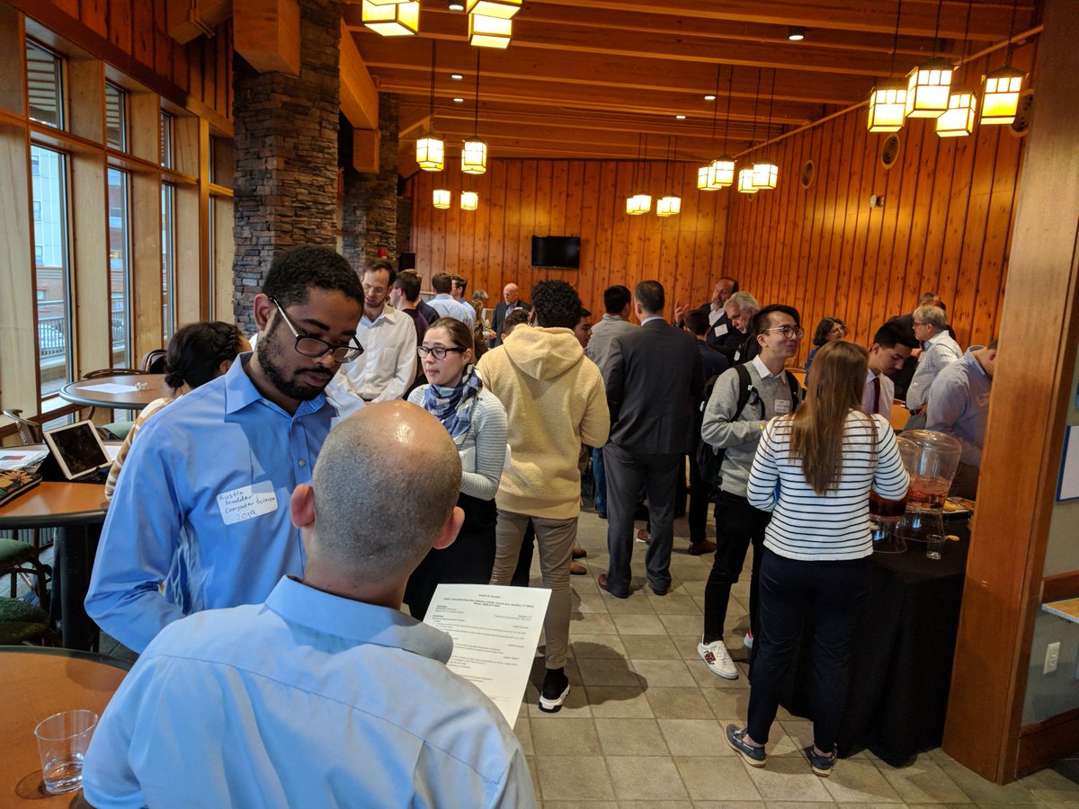 CTTech's tweet image. An outstanding night of networking last night at @QuinnipiacU, bringing together engineering students with companies who are seeking great interns. We're so proud to partner with @ctnext in the Time for Talent initiative! #techtalent #workforce