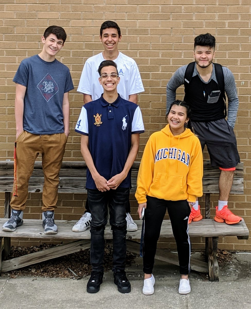 AHS ELs compare and contrast Pocahontas and Malinche. Chalk it up to good weather, but we had a lot of fun!!!#esl #ELLs #TESOL