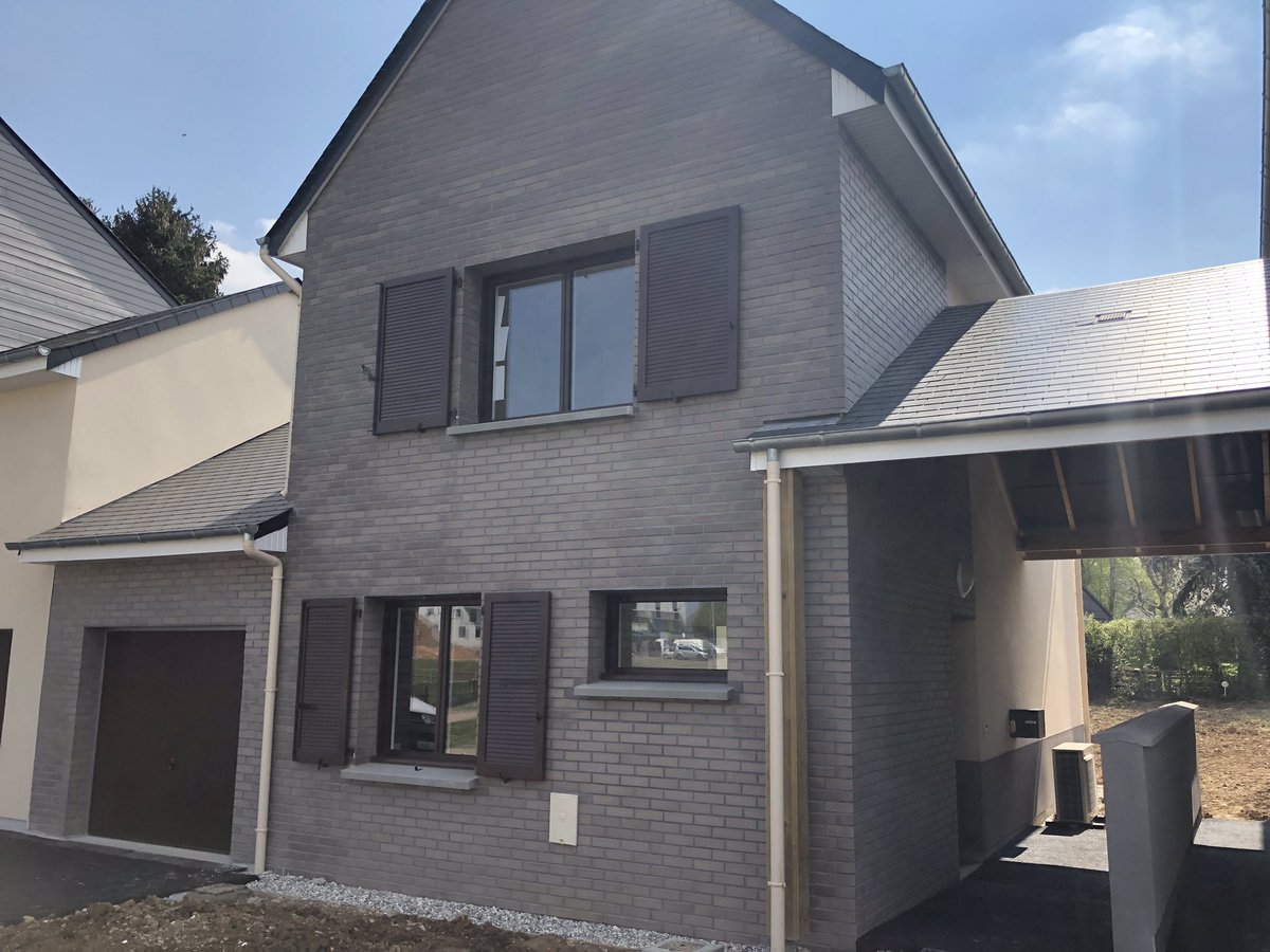 P_Normandes's tweet photo. 🚧 Livraison ce jour des maisons de notre programme L’OREE DE BIHOREL, situé à Bihorel (76). De superbes maisons d’environ 100m2 avec jardin, parking et garage fermé. De belles prestations intérieures pour le bien-être des résidents et la satisfaction de nos investisseurs 👌 https://t.co/AUr5TJLj1d