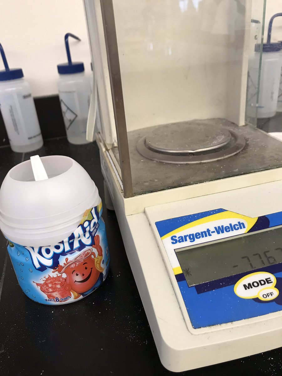jdenn23's tweet photo. My super sophs experimenting to see which is the best ratio of solute (Koolaid) to solvent (water). The winner - 0.4 moles/L. @muhlsd https://t.co/kJedOjvUNt