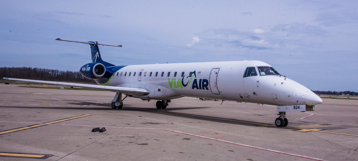 PITairport's tweet photo. Welcome to Pittsburgh, @FlyViaAir! Yesterday marked the start of new nonstop service between PIT and Birmingham, operated on a 50-seat Embraer ERJ-145. https://t.co/IWpTSO7JVZ