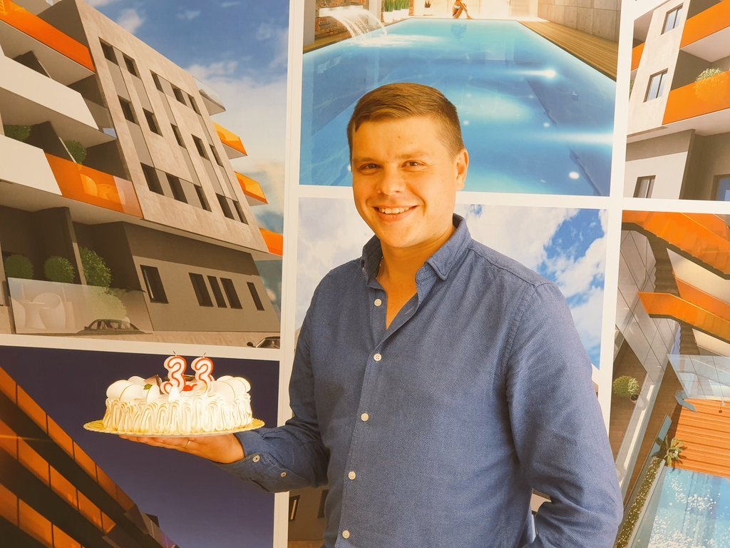 RealAlicante's tweet photo. Today is the birthday of our senior manager. We sincerely congratulate Eugene on his birthday and wish him the best of luck! Feliz Cumpleaños! https://t.co/pPBmv637WU