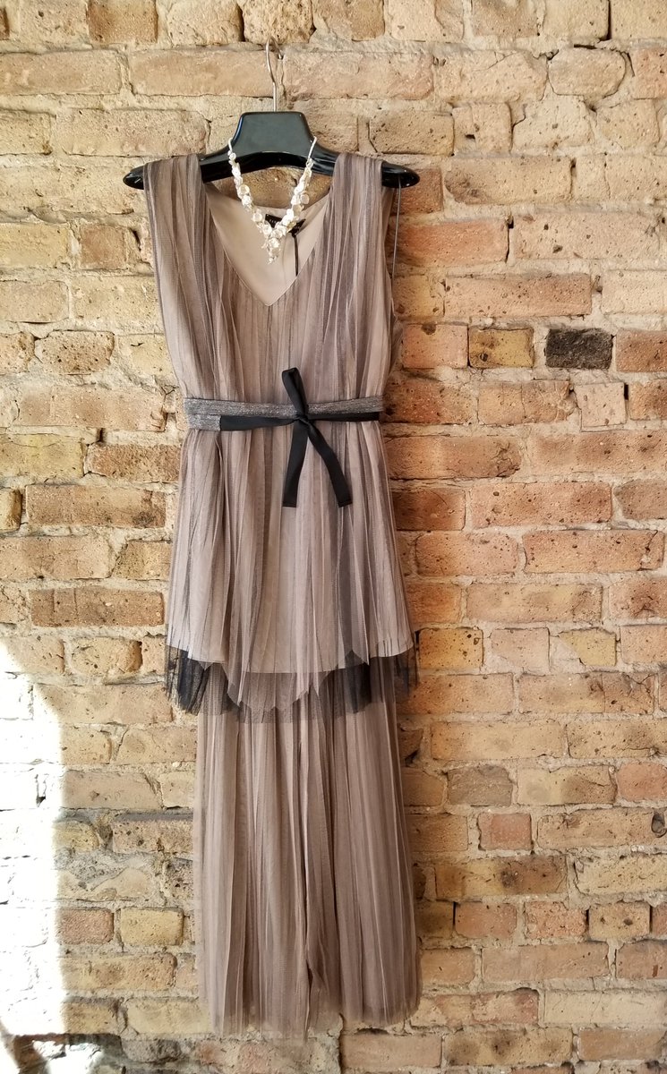 Elegance is within simplicity 🌹
#itsfriday #sunnyday #chicago #readyforspring
#BeUnique #Bespecial #BeAdelaide