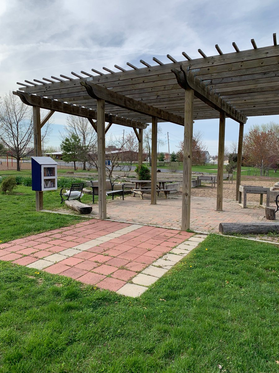 HeritageBears's tweet photo. Mrs. Lann has the Lending Library back in action for the spring and summer! The @HeritageInt Lending Library is located in the Heritage Habitat. All students are welcome to use the Lending Library on the weekends and throughout the summer. #leaveyourmark @WSDinfo https://t.co/RUaxjTOQnD