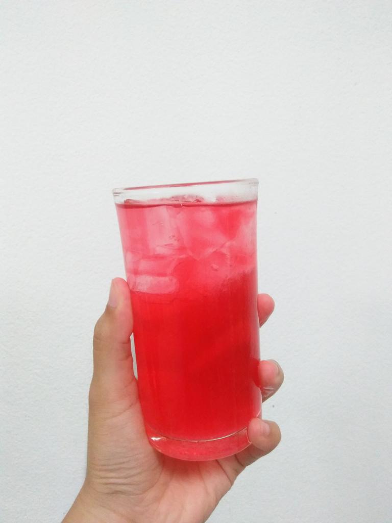 JiDongReview's tweet image. ใครกินมะเขือเทศยาก กินดอยคำก็ยาก มา!!! บอกเลยต้องตัวนี้ Polypair 1ซองเท่ากับมะเขือเทศ100 ลูก ชงใส่ดอยคำคือสุดมาก  เข้ากันมาก กินง่ายมาก อร่อย..
น้ำเปล่า+น้ำแข็งฟินเวอร์ ที่เห็นได้ชัดคือออกแดดนี่ผิวผ่องเลยอ่ะ ผิวมันเนียนเว้ย บอกเลยไม่อวย ลองมากับตัว
#polypair 🍅 #ของดีต้องบอกต่อ