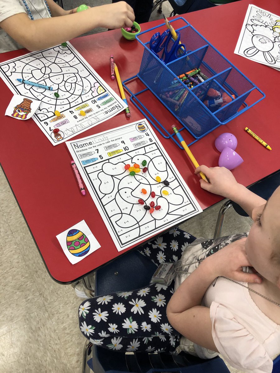MsKallertEDU's tweet image. Easter egg hunts and math practice all in one! Even better our jellybeans can double as counters! #weelovemath #happyeaster @AnnaRudowsky @WeehawkenTSD
