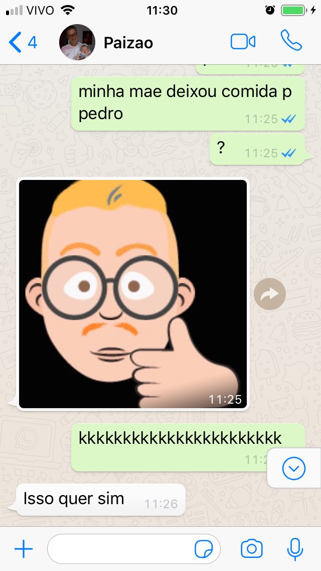 Bastos02's tweet photo. Gente .. e meu pai que fez um emoji dele e agora só responde com os emojis..
Hahahhahahahjaha 
ele ainda decifrou o segundo emoji, dizendo “esse quer dizer sim” https://t.co/ntnDfvHYZu