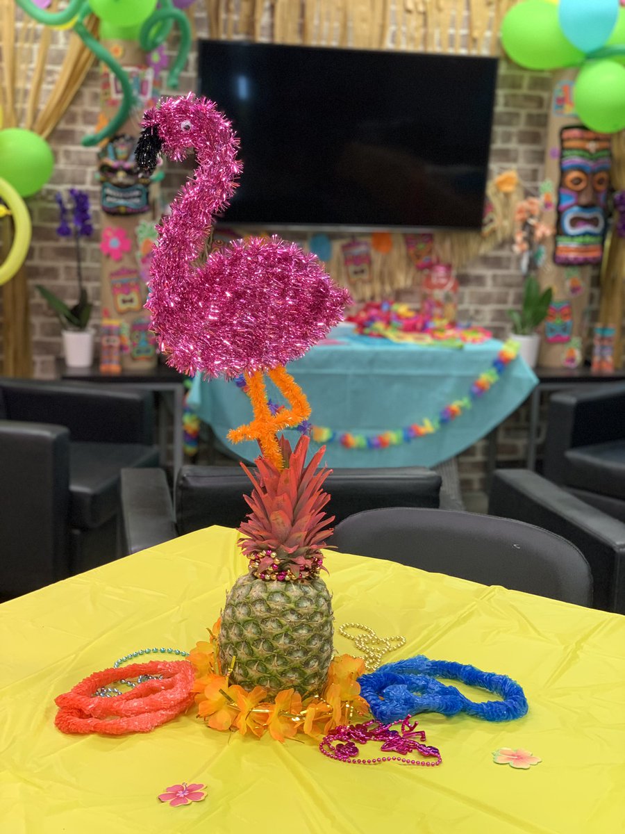 amazingmet2003's tweet photo. Itβs LUAU FRIDAY @HomeDepotEast and we are having SOME KINDA FUN!! ππΊπΈ @Linville2003 @redwing19y @RICHARDLSEIBER1 @RoWilliams1 @HDLutz @RobD250 #aloha #d250 #associatecommittee π https://t.co/Xv7lteMDaB