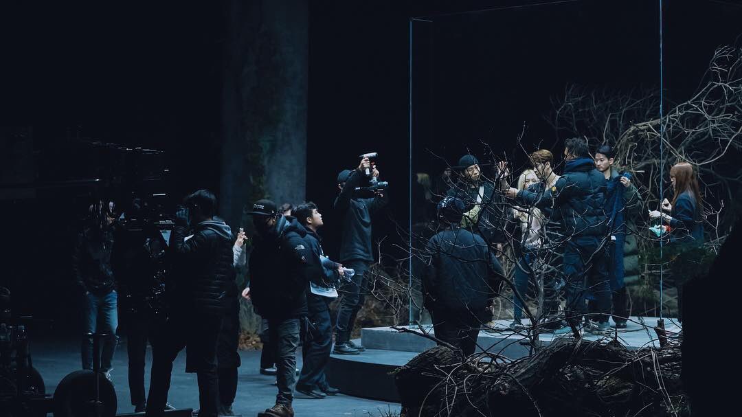 AddictingSmile's tweet image. Jackson Oxygen MV behind the scene 

Jackson Wang - Oxygen (Official Music Video) youtu.be/rC16KH2KVwc via @YouTube

#JacksonWangOxygen #Fendiman #DifferentGame #JourneyToTheWest #JacksonWang #잭슨 #王嘉尔 #TeamWang #GOT7 @JacksonWang852 @GOT7Official