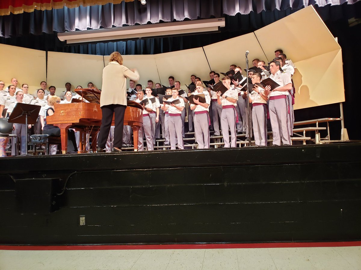 tammytuschhoff's tweet photo. USMA Glee Club blessed our ears @TPBravenation! @WestPoint_USMA https://t.co/BxEc5LITKC