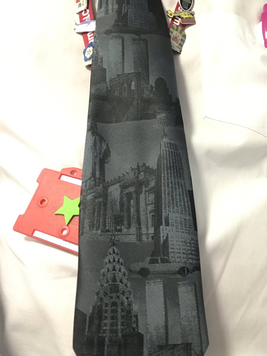 AtkoHistory's tweet photo. Day 63 (part 3): New York New York - anyone wanna spread the news? #TieChallenge https://t.co/lHhkmZ3Kd4