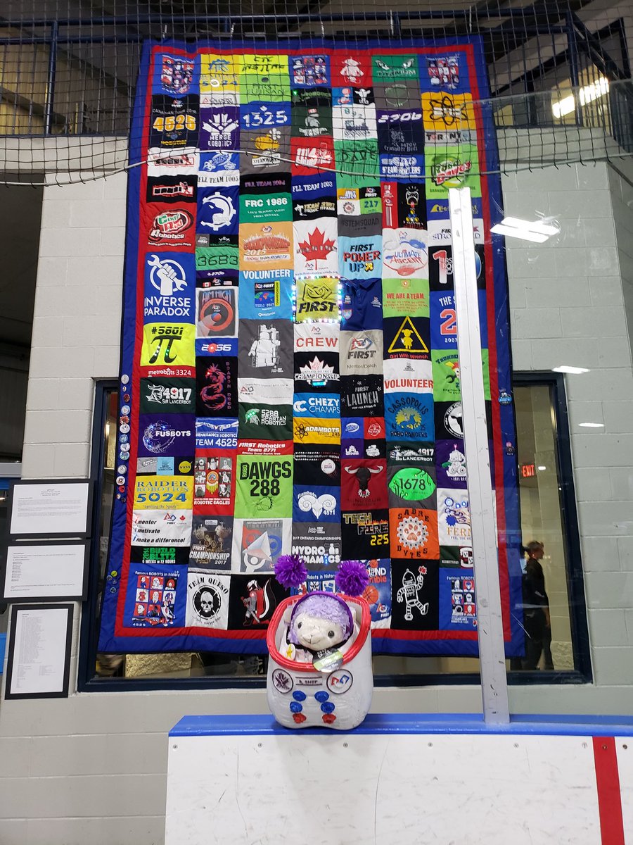 SafetyShep's tweet photo. @FRCquilt I gotta say, this quilt is WOOLY good https://t.co/LIO3ONmK2d