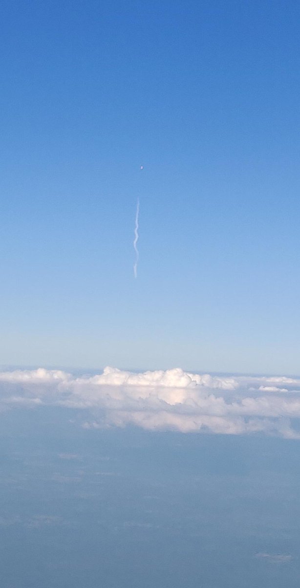 CannifyUS's tweet photo. Yesterday on our way to @PatientsOOTime National Conference, we got lucky to see the @SpaceX #FalconHeavy launch from the airplane! 🚀 https://t.co/V2zZo5fuhw