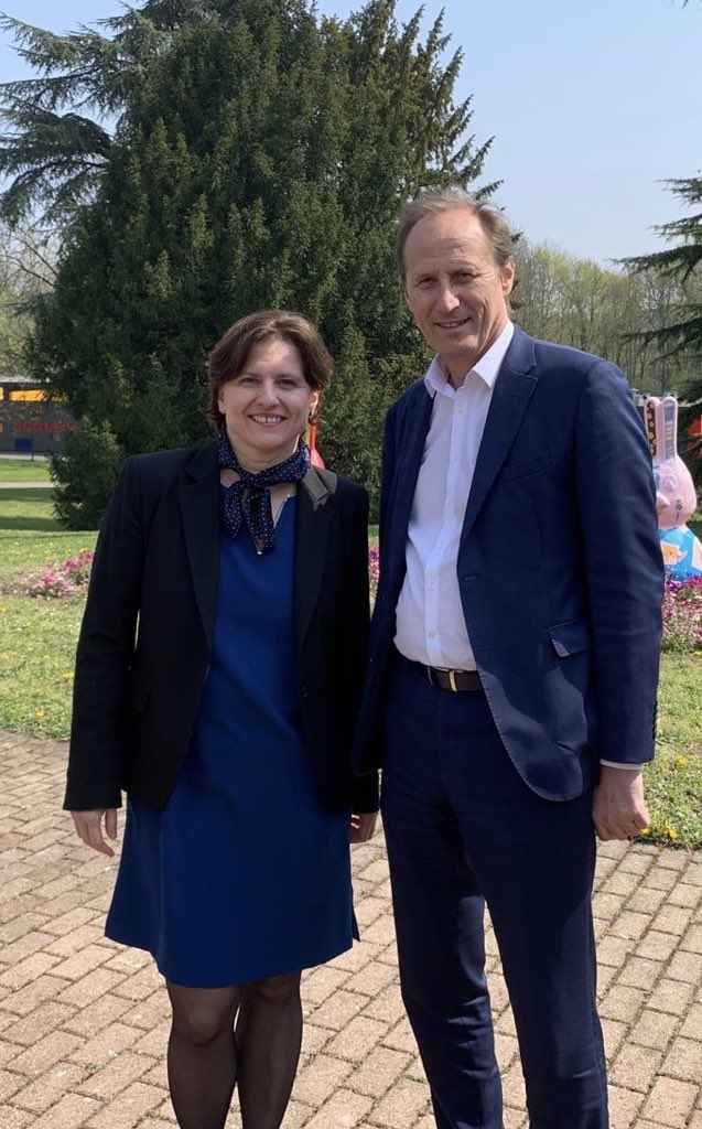 Premier retour à #Mulhouse comme ministre pour <a href="/RoxaMaracineanu/">Roxana Maracineanu</a>. 21 ans après avoir été la première française à devenir championne du monde de #natation.