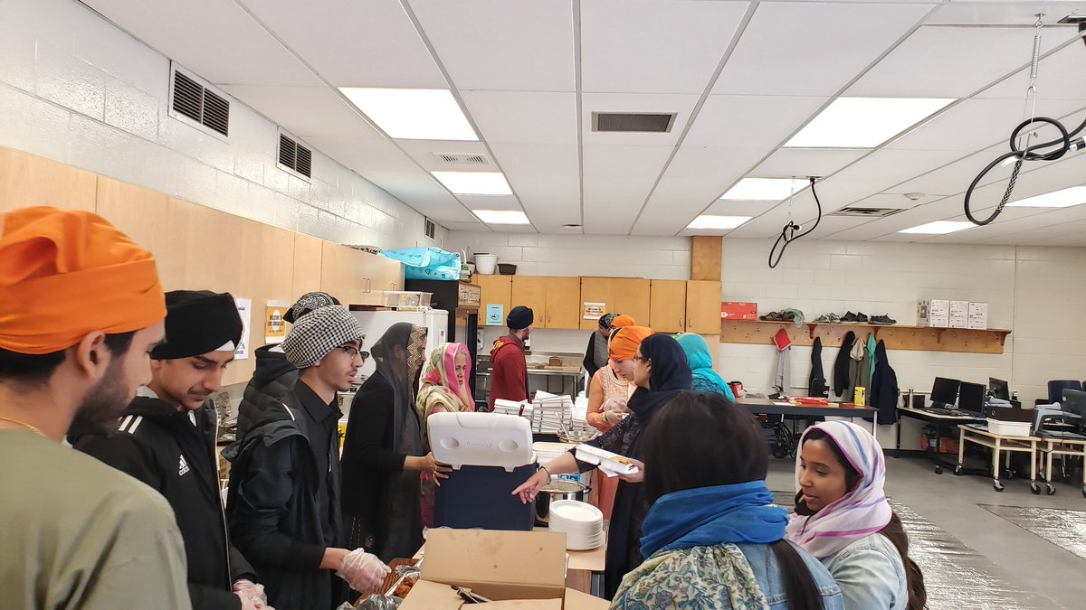 And it begins <a href="/HumberviewSS/">Humberview S.S.</a> first #langarday <a href="/suefried/">suefried she/her/hers</a> <a href="/paulinesidhu1/">P Sidhu</a>