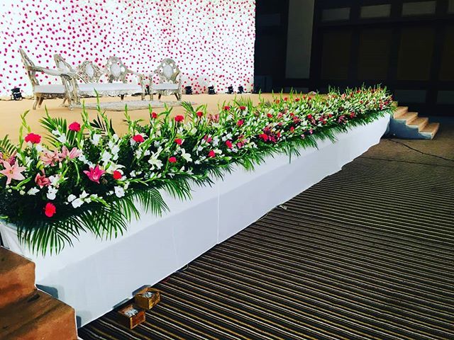 glmindia's tweet photo. Stage set for a ring ceremony at Green YMCA Banquet. A flower pasted minimal backdrop and this colorful floral stage - absolutely pleasing for this summer evening.
.
.
.
.
.
.
.
.
#GLM #ymca #greenymcabanquet #stage #ringceremony #ahmedabad_instagram #in… https://t.co/7eefbwMNVp https://t.co/eLOAkk9kmT