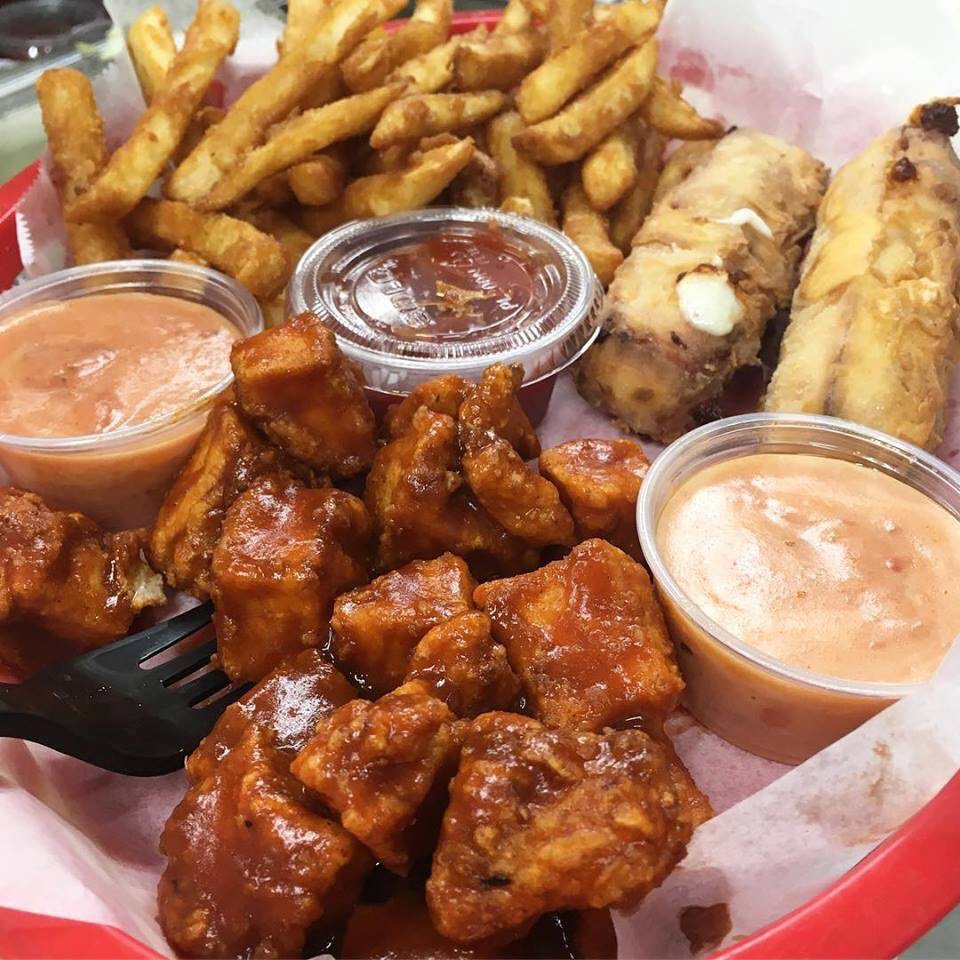 Panichellis_Piz's tweet photo. When you just can’t decide on one thing 🤷🏼‍♀️

The Appetizer Trio

2 of our famous, giant Mozzarella sticks 

Chicken Bites, freshly cut and breaded, tossed in your favorite sauce or get them plain
&amp;
Your choice of fries, onion rings, or fresh garlic knots

https://t.co/0IcWJehRUk https://t.co/ESyExczG4B