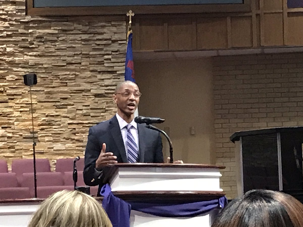 wepower_stl's tweet photo. “Communities matter. They interact with schools symbiotically.” @DeanWFTate 
#FacingSegregation @ehocstl https://t.co/l6OdHRZcqn