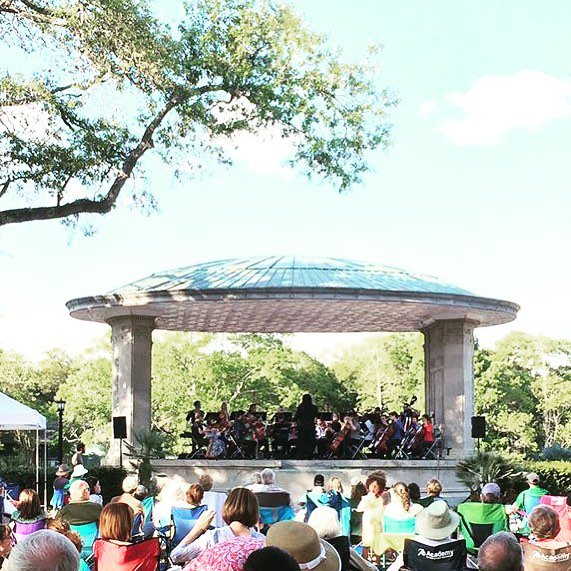 BellwetherTech's tweet image. Come join us this Sunday, April 14th at 5pm for Music Under the Oaks at the Newman Bandstand at Audubon Park featuring the New Orleans Concert Band!