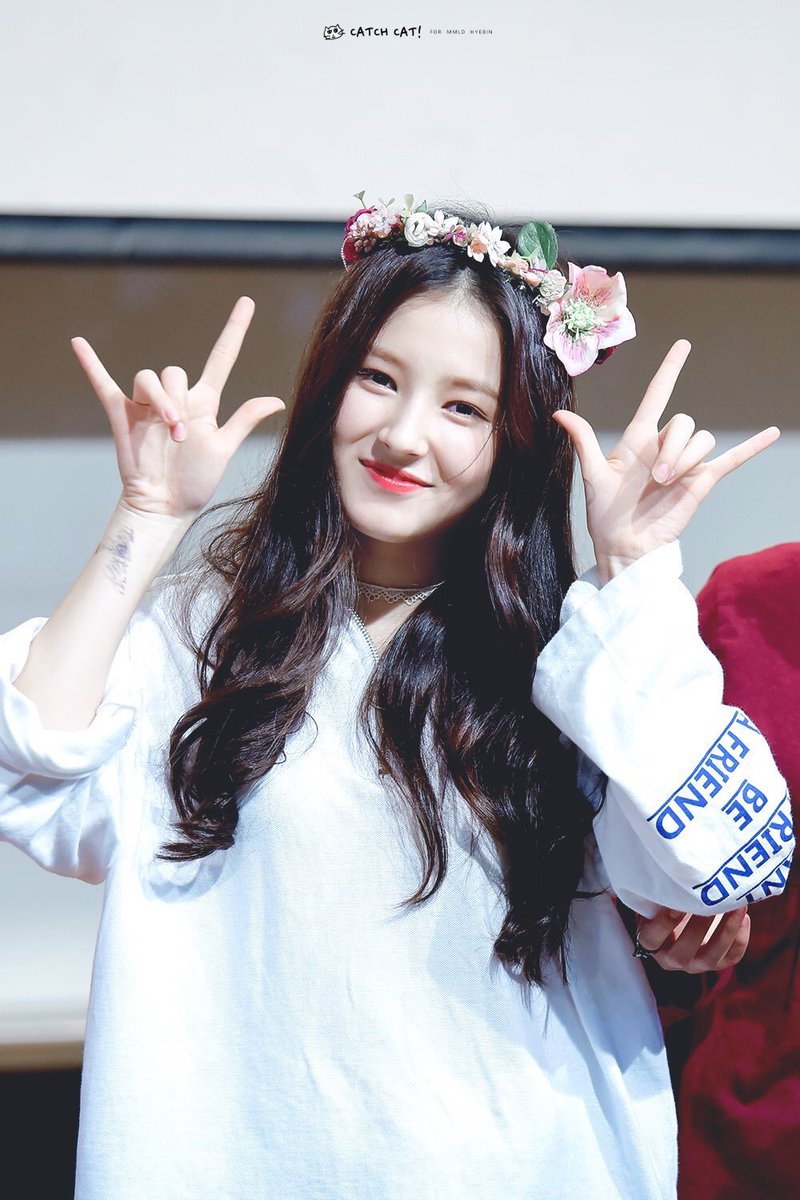 GG_MMAL_MMM's tweet photo. Happy Nancy Day แนนซี่โตขึ้นอีกปีแล้วนะ อยากให้แนนซี่มาไทยนะ แล้วก็มีโมเม้นกับพี่ยอนเยอะๆนะหนูแนนของพี่ยอน #MOMOLAND #HAPPY_NANCY_DAY  #HappyNancyDay  #NANCY #낸시 https://t.co/F3BmCsWHsv