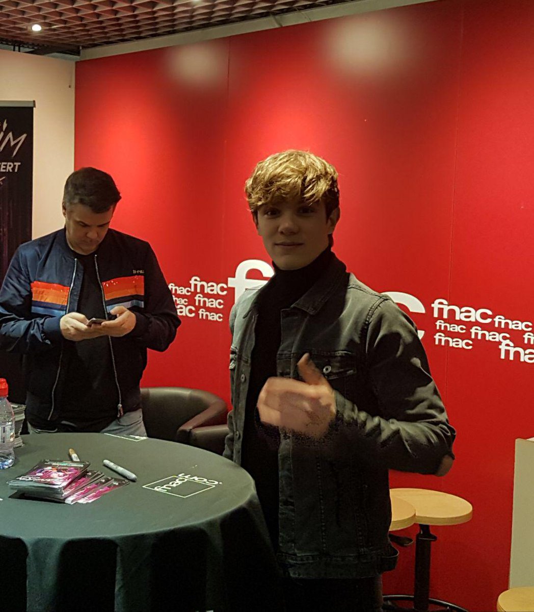 Fnac On Twitter Rdvfnac Merci Egalement A Lennikim Venu Mardi Dernier A La Fnac Strasbourg Pour Une Seance De Dedicaces 150 Fans Du Chanteur Etaient Presents Https T Co Dl3vx6k5xi Https T Co Rbhaaqmzoo