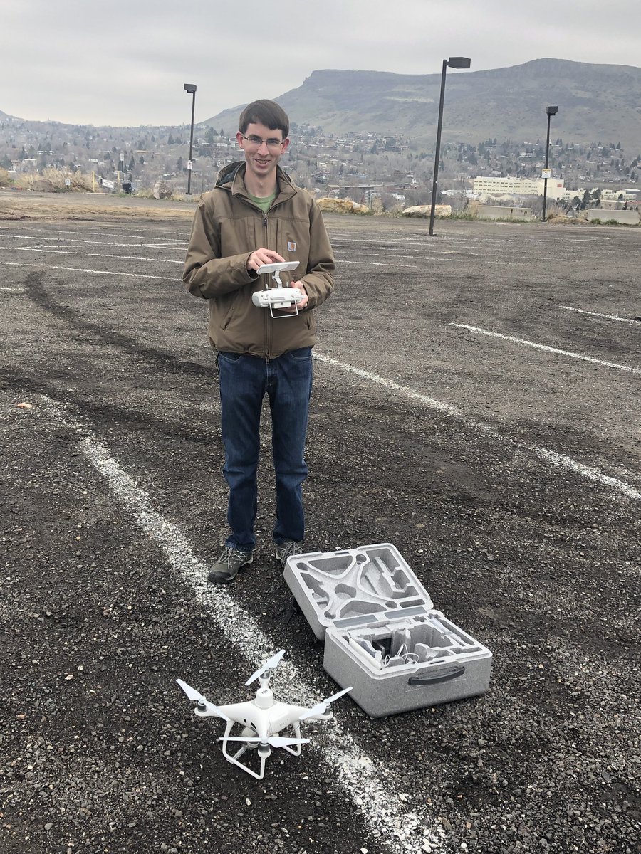 ThomasM_geo's tweet image. RTK #dronezone with #CoRE student Evan Gross. Test flight before field work in Utah! 🛸