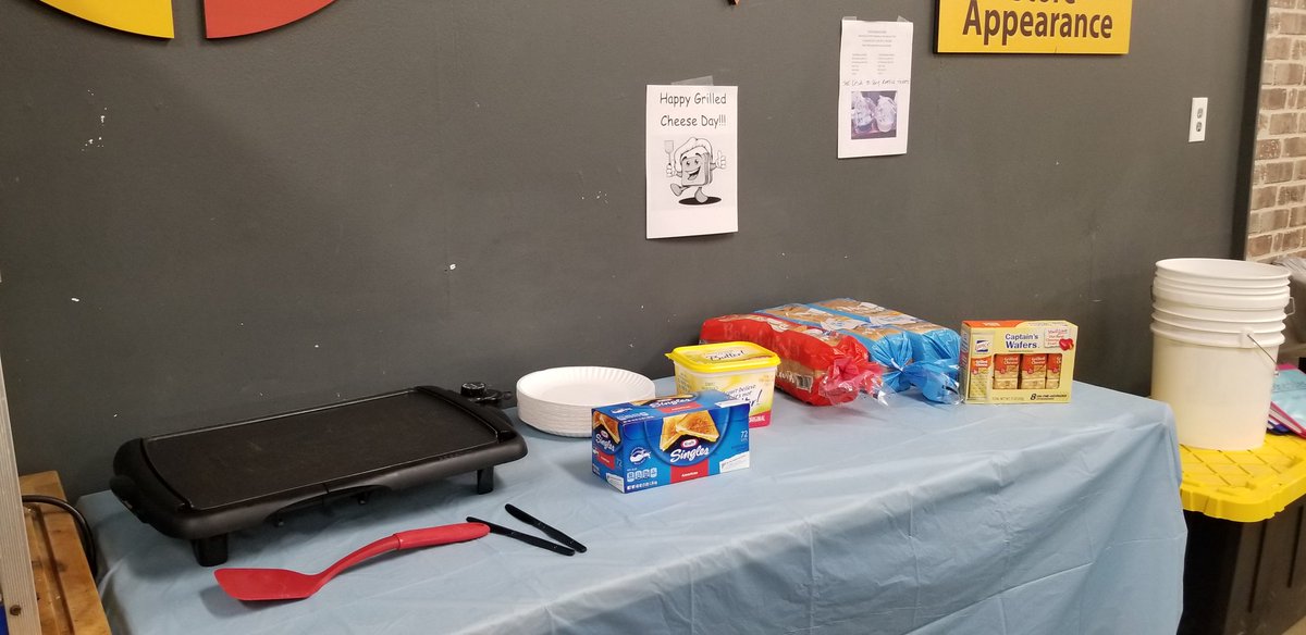 Happy Grilled Cheese Day <a href="/0531/">L Merriweather</a> <a href="/SaboCindy/">Cindy Sabo</a> @YosemiteDina <a href="/ldm65/">Lisa McMurtrey</a>