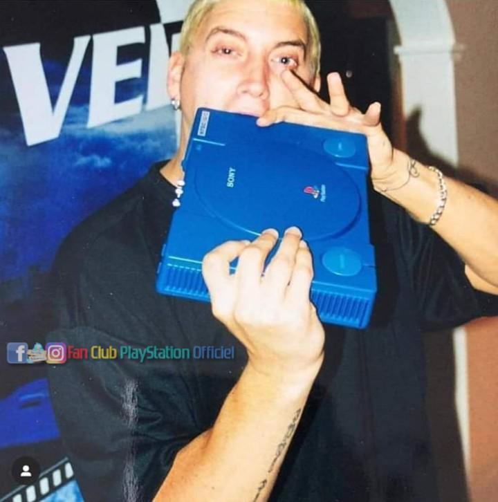 FanCPlayStation's tweet photo. @Eminem We looks that you are a Real playstation #fan ! What is your best moment with @PlayStation ?
#PlayStation #memories #WeArePlayStation #ps1dev https://t.co/mMOV9jWA6w