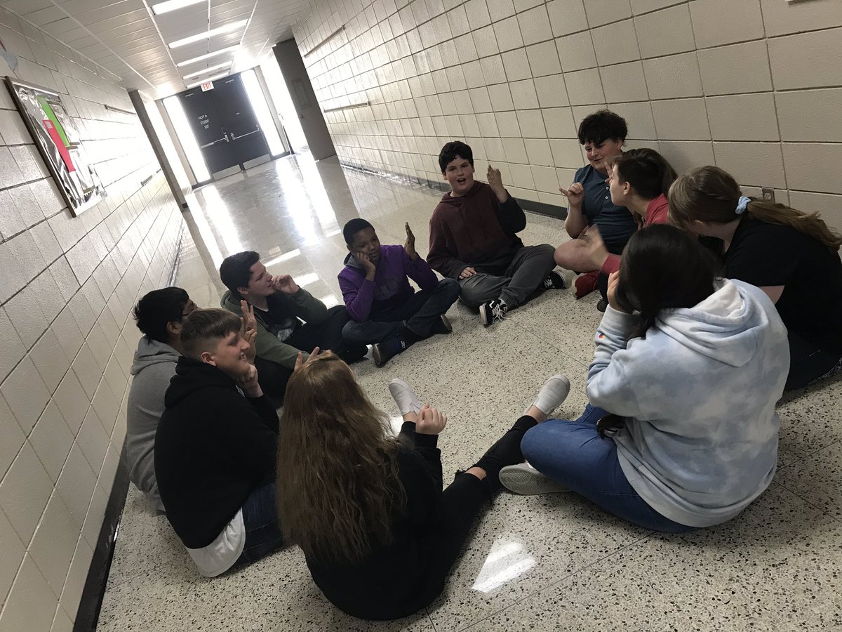 Theatre_MsG's tweet photo. Not a phone in sight! Just lots laughter and kindness! 7th and 8th grade theatre students ensemble building. Love these kids! #theatre #educationaltheatre #ensemble #ensemblebuilding #nophones #noproblem https://t.co/maI5iKbd6s