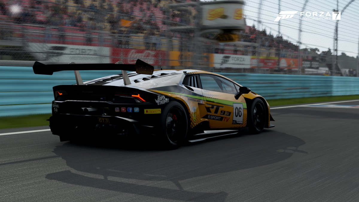 MwK_Seven972's tweet photo. @TheReal_TORA @rt93esport, le week-end s'annonce sportif ! L'équipe RT93 E-sport TV composées de RT93 Neverblade, RT93 Pirlo et moi est plus que prête pour le @BritishGT E-sport 🏁
Merci à notre peintre @rt93clown93 pour cette superbe livrée #RT93 #BritishGT #ForzaMotorsport7 https://t.co/wSj5NHceBQ