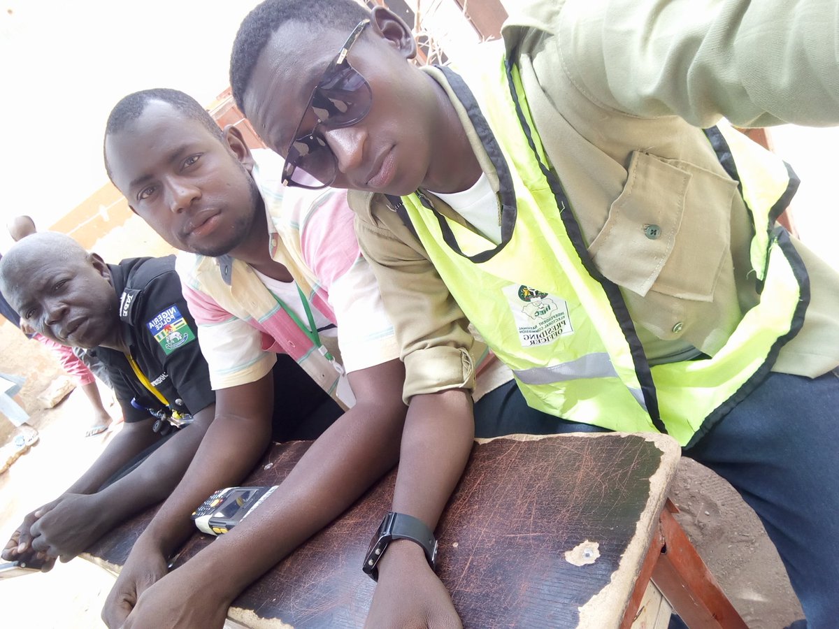 ItzEmms's tweet photo. #EU4DemocracyNG 
I'm Adams Emmanuel Jonah, a serving corps member in Gombe state with the number GM/18b/0415. I participated in the 2019 general elections as a presiding officer (PO). I gained a lot of experience working with people and the process was safe and credible here! https://t.co/tsM8n4d4sl