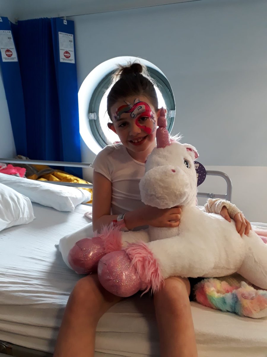 echcharity's tweet photo. Thank you @loriscreations for bringing lots of big smiles to The Royal Hospital for Sick Children this week 🦄

#ChildFirstPatientSecond https://t.co/v0hyEaQSiX