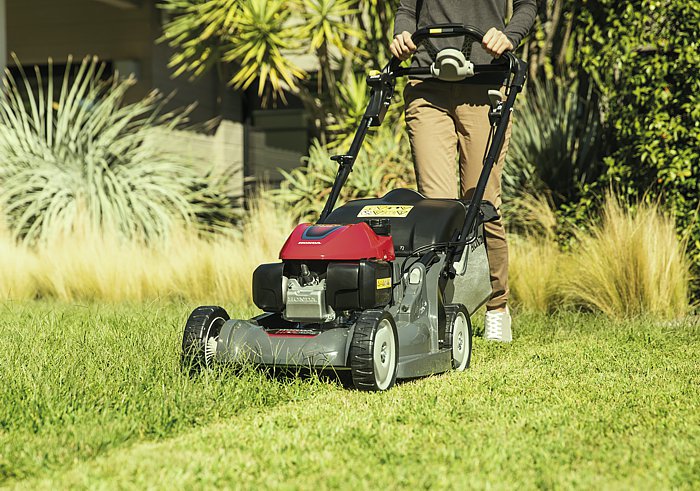 MotoGarden's tweet photo. Rasaerba HRX, nuovo modello ! Versione futuristica VY ! Superiore e decisiva. Taglio perfetto grazie alle doppie lame Honda Twin Blade.
#offerta #ebay https://t.co/qqhy3rwmFd https://t.co/tmcg5afOmm