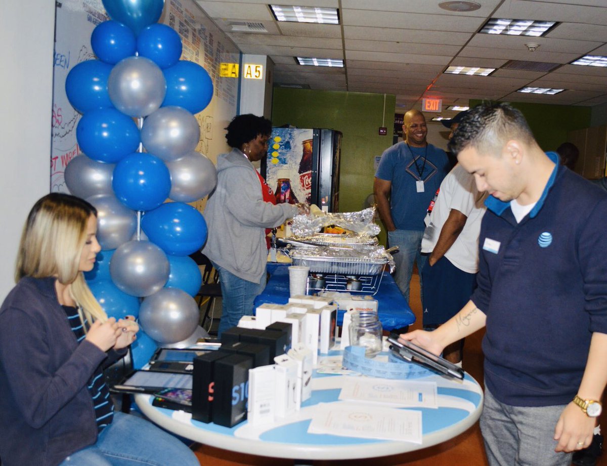 NOHO_NCSC's tweet photo. #ATTBestandFastestNetwork celebration. #Proud2bYoung https://t.co/wVEaur26lw
