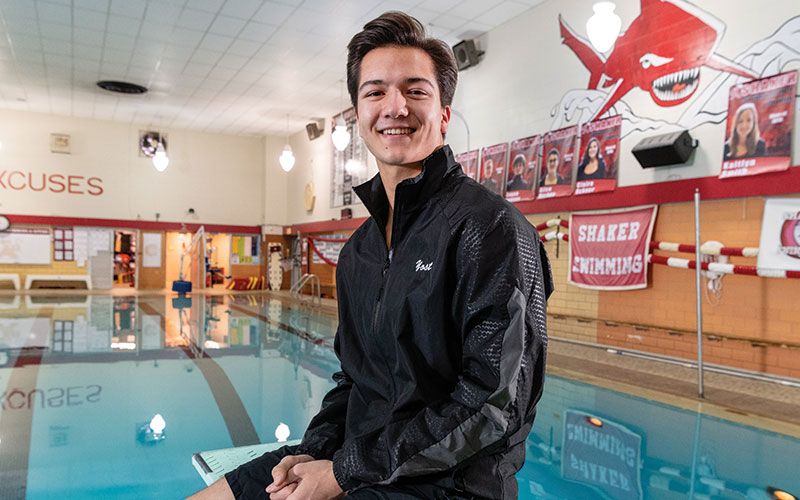 IB_DP's tweet photo. #IBDP senior Lyle Yost from @shakerschools is an elite diver and earned a spot to compete in the 2020 Olympic Trials! Also a dedicated learner, he's matriculating to @OhioState to study linguistics. Read his incredible story: https://t.co/UP0sVebSE7 https://t.co/34hOUlAppX