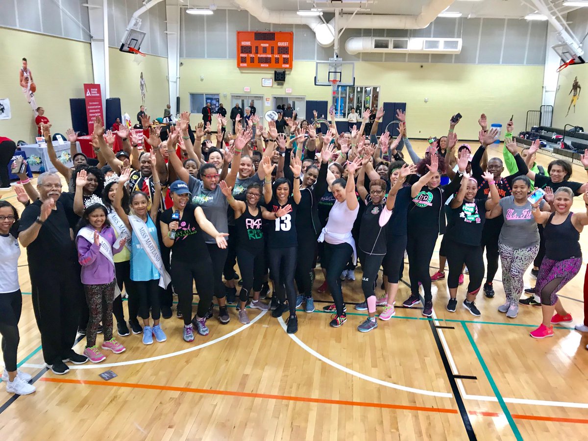 MoletteGreen's tweet photo. See! I am not alone on my #Getfit4Spring journey. Thank you Prince Georgeโs County. You rocked the #NBC4 Community Bootcamp โฆ@nbcwashingtonโฉ https://t.co/o90jDB6Ejg
