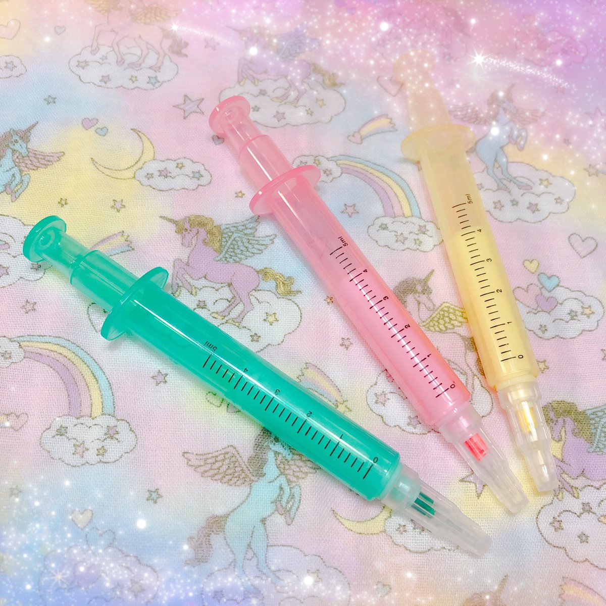 ヤナギ マーカーは欲しいな 注射器型シャーペンは小さい頃持ってました