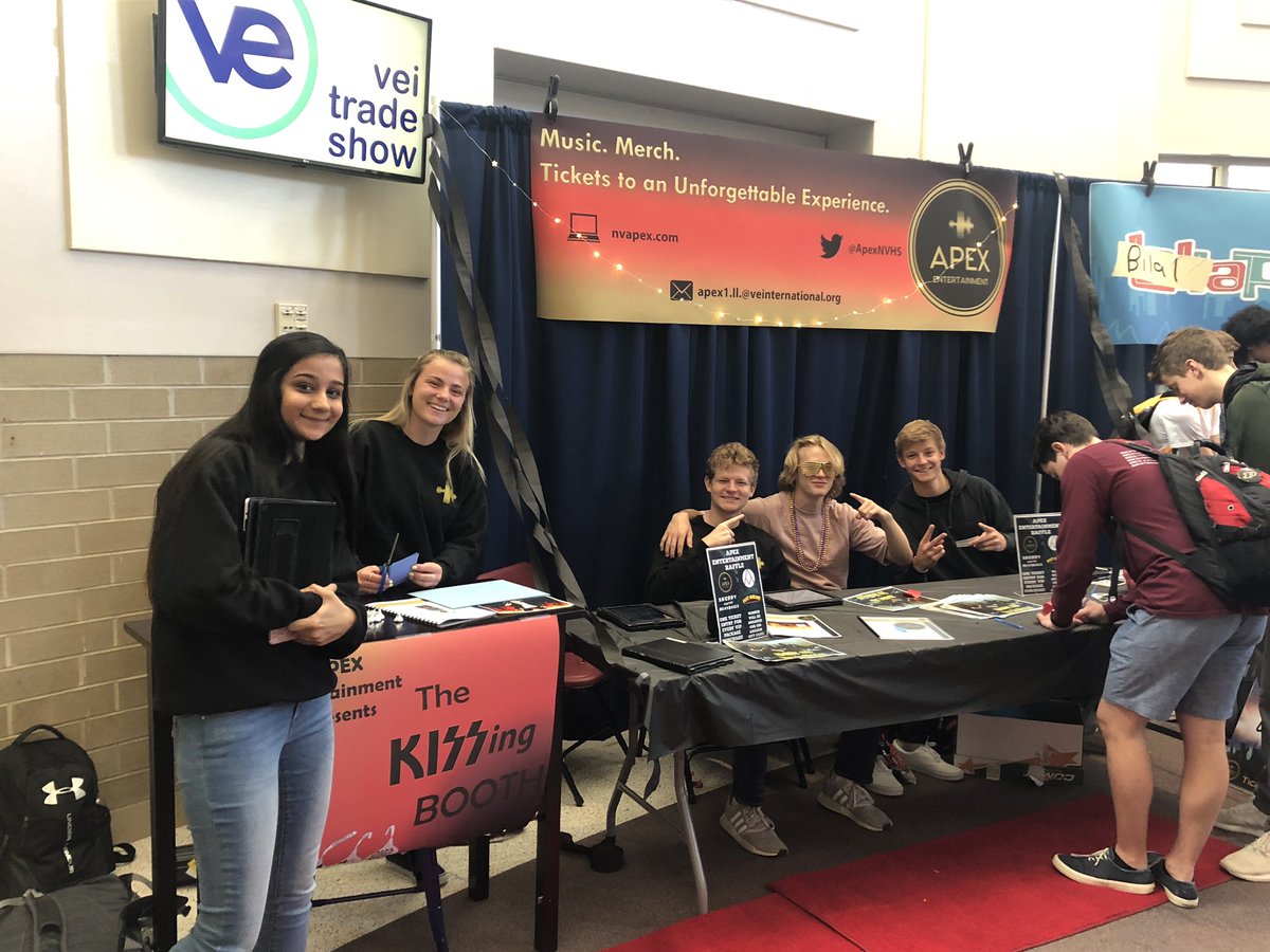 MsKCodes's tweet image. The #NeuquaVEI trade show is underway. Come down and win some prizes and vote for your favorite booth! #VEInternational