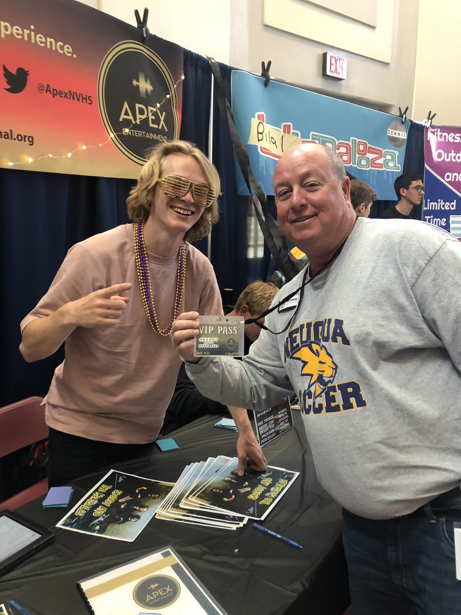 MsKCodes's tweet image. The #NeuquaVEI trade show is underway. Come down and win some prizes and vote for your favorite booth! #VEInternational