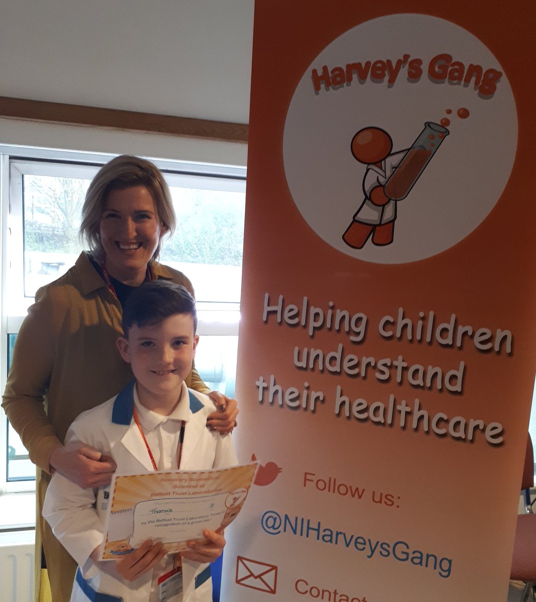 #HarveysGang is growing @BelfastTrust. Today we welcomed our new @NIHarveysGang members Darragh & Thomas to become #biomedicalscientists for the afternoon to learn about what happens to their blood samples @Laird_Admiral @shaunaMcAuley6 @GiselleMcKeown @IBMScience @nicholamccrea