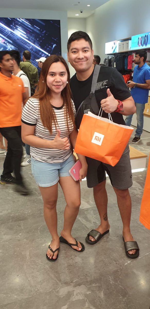 xiaomi_Gcc's tweet photo. Lucky #MiFans hands filled with amazing gifts.
Thank you so much for celebrating #9YearsWithMi https://t.co/2UWg52bO4W