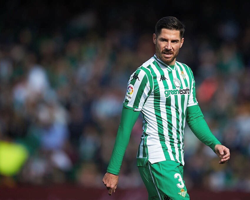 javigarcia06's tweet photo. Un día para el gran derbi! Juntos lo conseguiremos!! Por vosotros, por nosotros, vamos @RealBetis !💚💪🏻 https://t.co/6nSumZj0nF