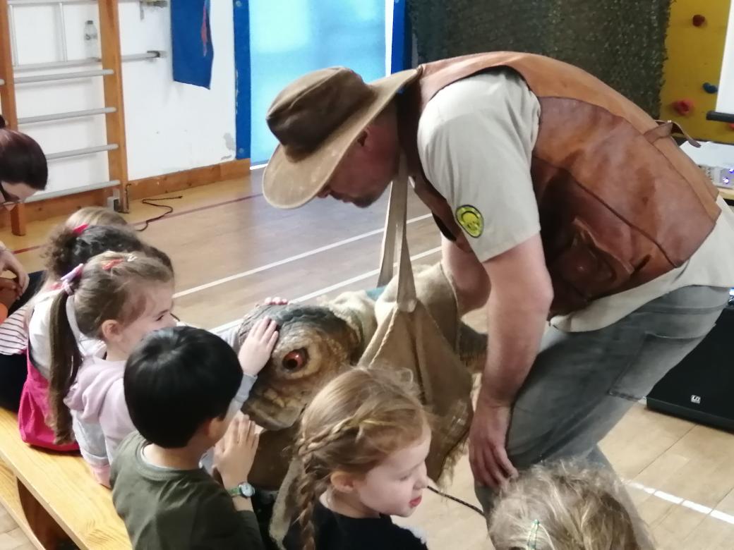 lfidublin's tweet photo. Fantastic workshop today @lfidublin Dale Treadwell of #NaturallyWild introduced our pupils to the terrifying world of #dinosaurs 🐾🐾🦕 So scary! 😱 @FranceinIreland @aefeinfo https://t.co/7EOUdirboP