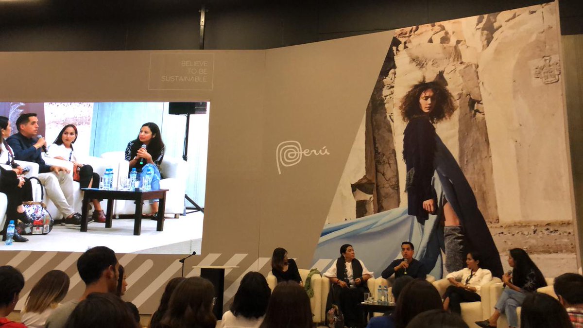 Natura_Peru's tweet photo. “Nuestra línea #NaturaEKOS apuesta por el trabajo y fortalecimiento 
de la comunidad con un trabajo sustentable y responsable con los recursos.” - @renzoibanezh 
#PeruModa2019 https://t.co/DsIHcAK1QA
