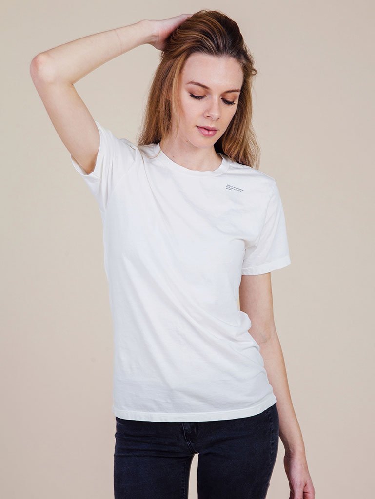 #Dog hair, it's everywhere you wanna be 🐶 Who can relate?! 
.
.
Shop this micrographic now available in our amazingly soft, garment dyed, unisex crew tee. And for each item you purchase, FBNW gives a bag of groceries to a child in need in the U.S.! #FBNW