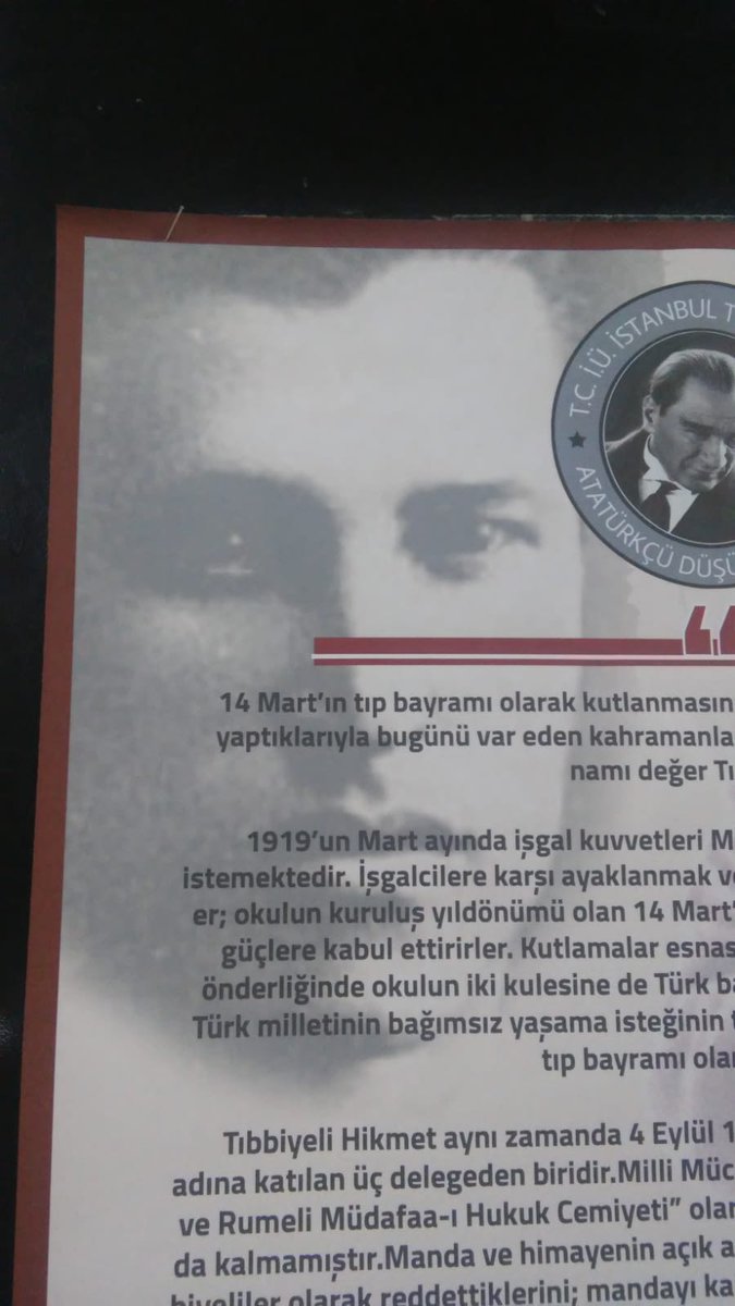 İÜ Atatürkçü Düşünce Kulübü, Tıp Bayramı dolayısıyla "Tıbbıyeli Hikmet Boran"ın adını bir amfiye vermek istemiş. Ama kullandıkları fotoğraf Türkiye devrimci hareketinin önderlerinden Dr. Hikmet Kıvılcımlı'ya ait :)

@itfadk'ye tavsiyemiz:İsmini amfiye vermeden önce iyi tanıyın :)
