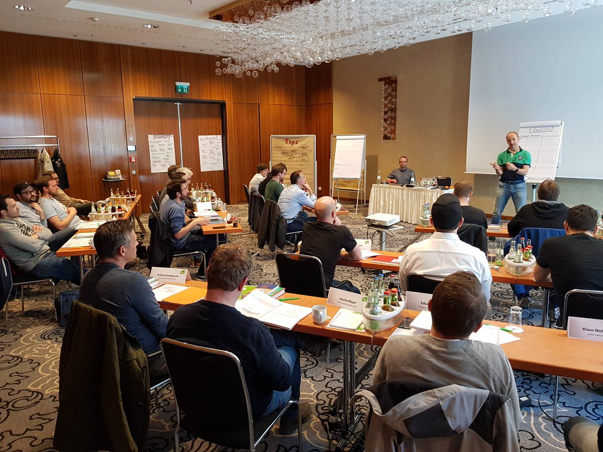 SoftwareArcCamp's tweet image. Wir hoffen, ihr habt diese Woche beim #SoftwareArchitectureCamp in Düsseldorf viel gelernt und wünschen euch ein schönes Wochenende!