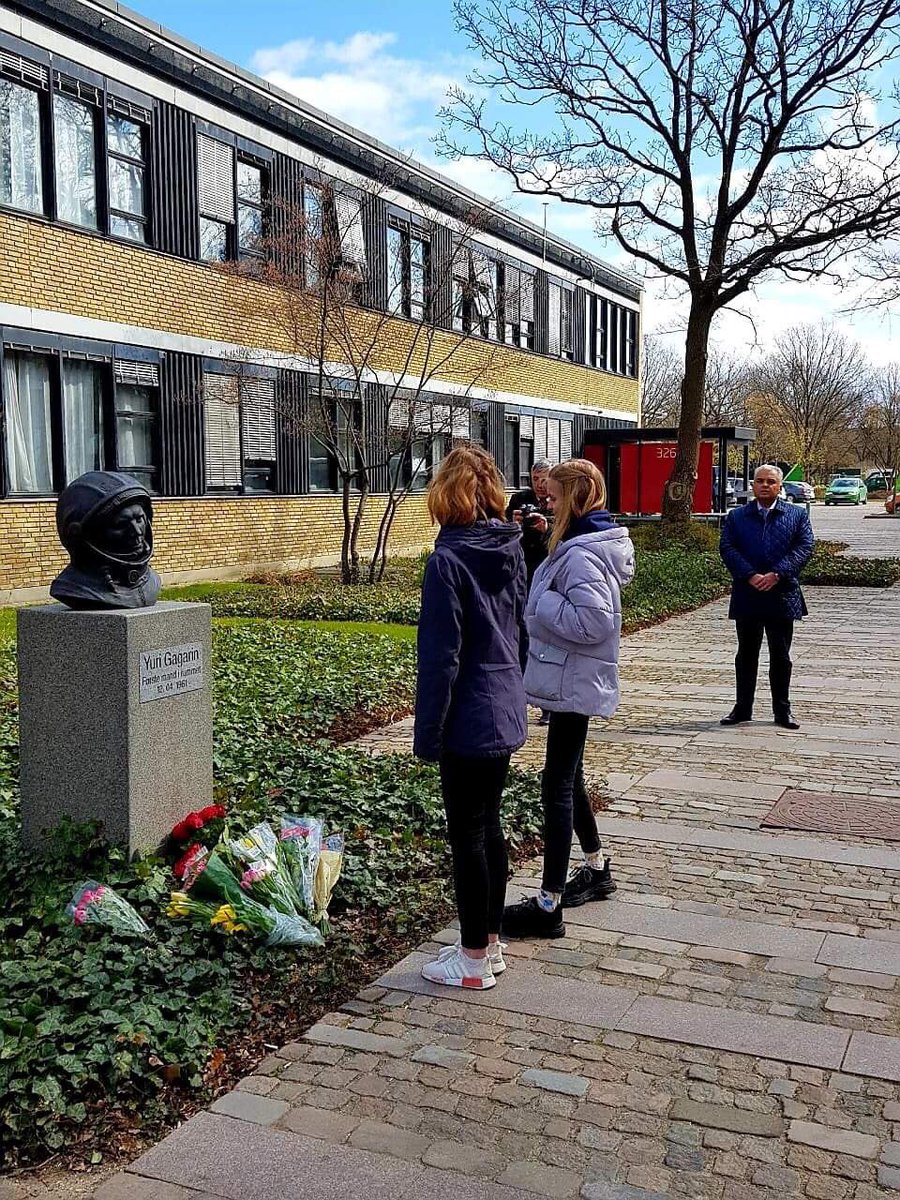 dnk_rs_gov_ru's tweet photo. The ceremony of laying flowers at the National Institute of Space DTU. The event was attended by the head of the RCSC in Denmark, A.A. Markaryan, representatives of the Russian Embassy in DK, students and teachers of the school at the Embassy. #russiaindenmark #gagarin #dtuspace https://t.co/HMqfp8xpFf