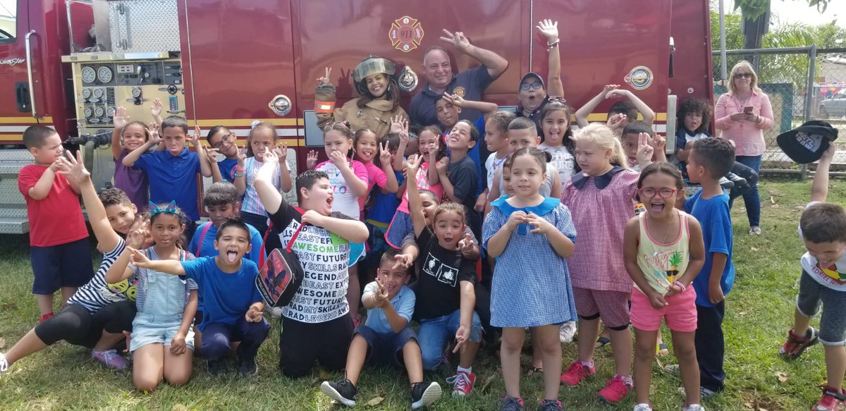 StephaniePrez04's tweet photo. Día 5- Semana de la niñez temprana Epifanio Estrada Isabela. @EscD15404 @OficinaMayaguez
@EDUCACIONPR #bomberos #niñeztemprana #celebralaniñez #Todosporlosniños @migueldavilapz https://t.co/NOltWVgXA6